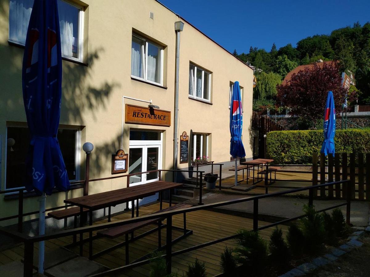Sokol Troja Albergue *